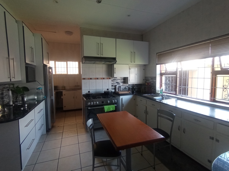 5 Bedroom Property for Sale in Baysville Eastern Cape